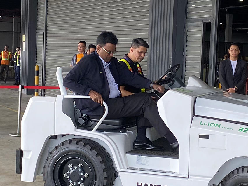 Hangcha Tow Tractor Trailed at Kuala Lumpur Successfully-02.jpg